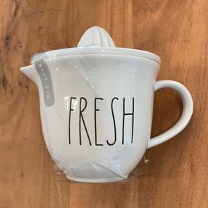 Rae Dunn “Fresh” Juice squeezer